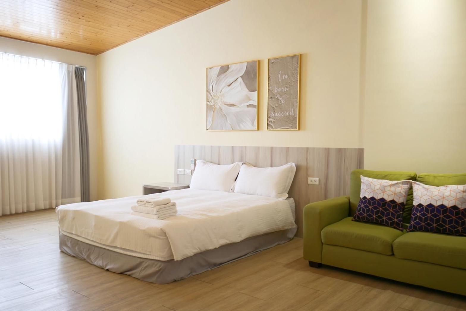 Canal Walk Inn Тайнань Экстерьер фото