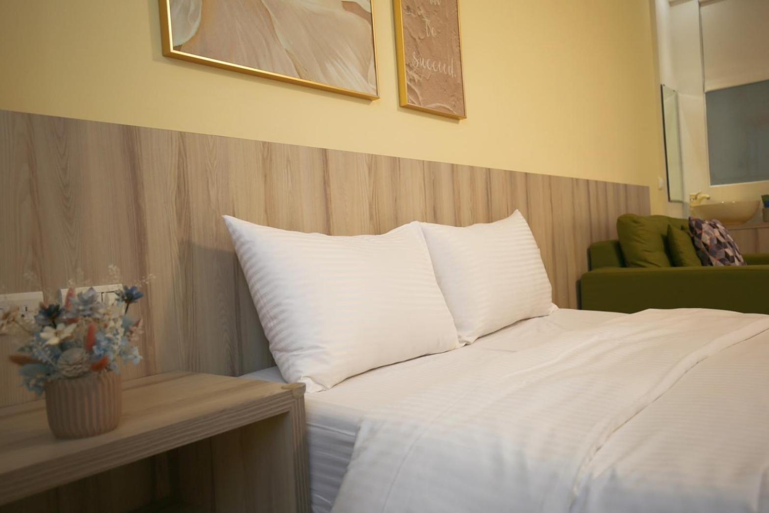 Canal Walk Inn Тайнань Экстерьер фото